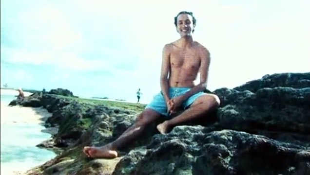 Olhos Azuis Trailer Legendado