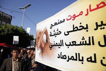 Husilerin kontrolündeki bölgelerde akaryakıt krizi protesto edildi