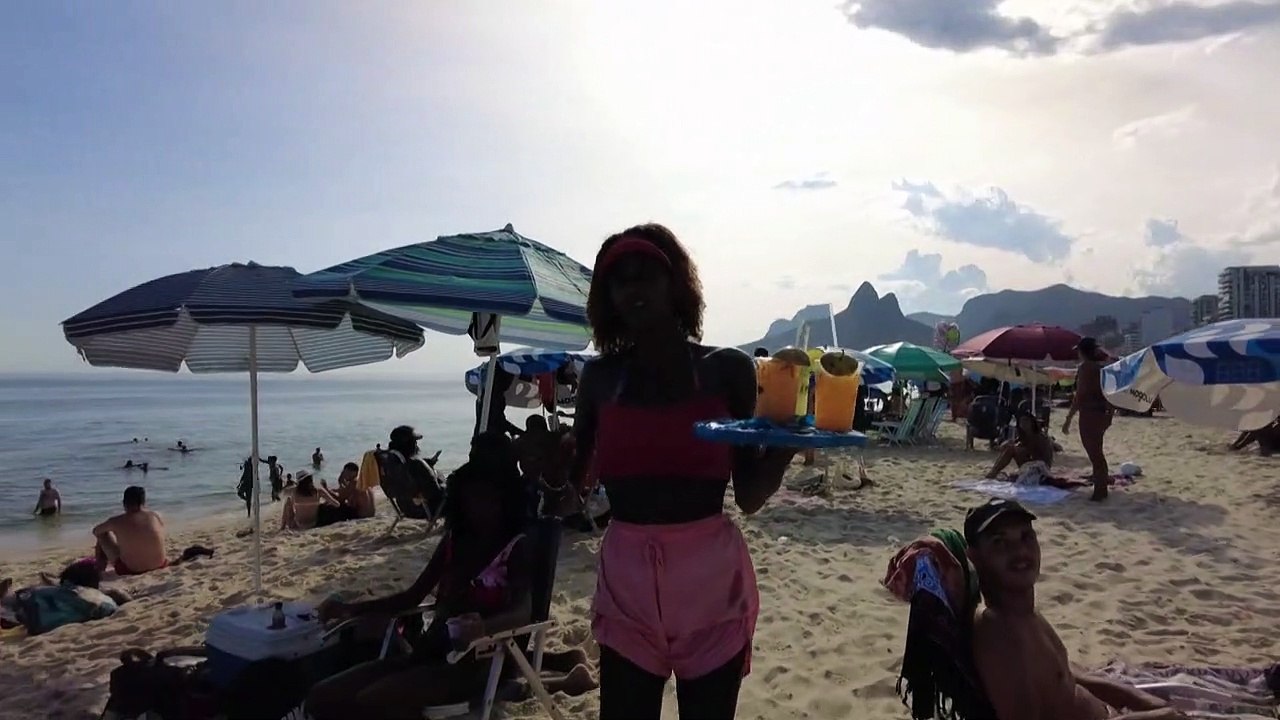 Rio de Janeiro vai abolir uso de máscaras em locais fechados