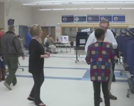 South Carolina begins voting in Republican primary