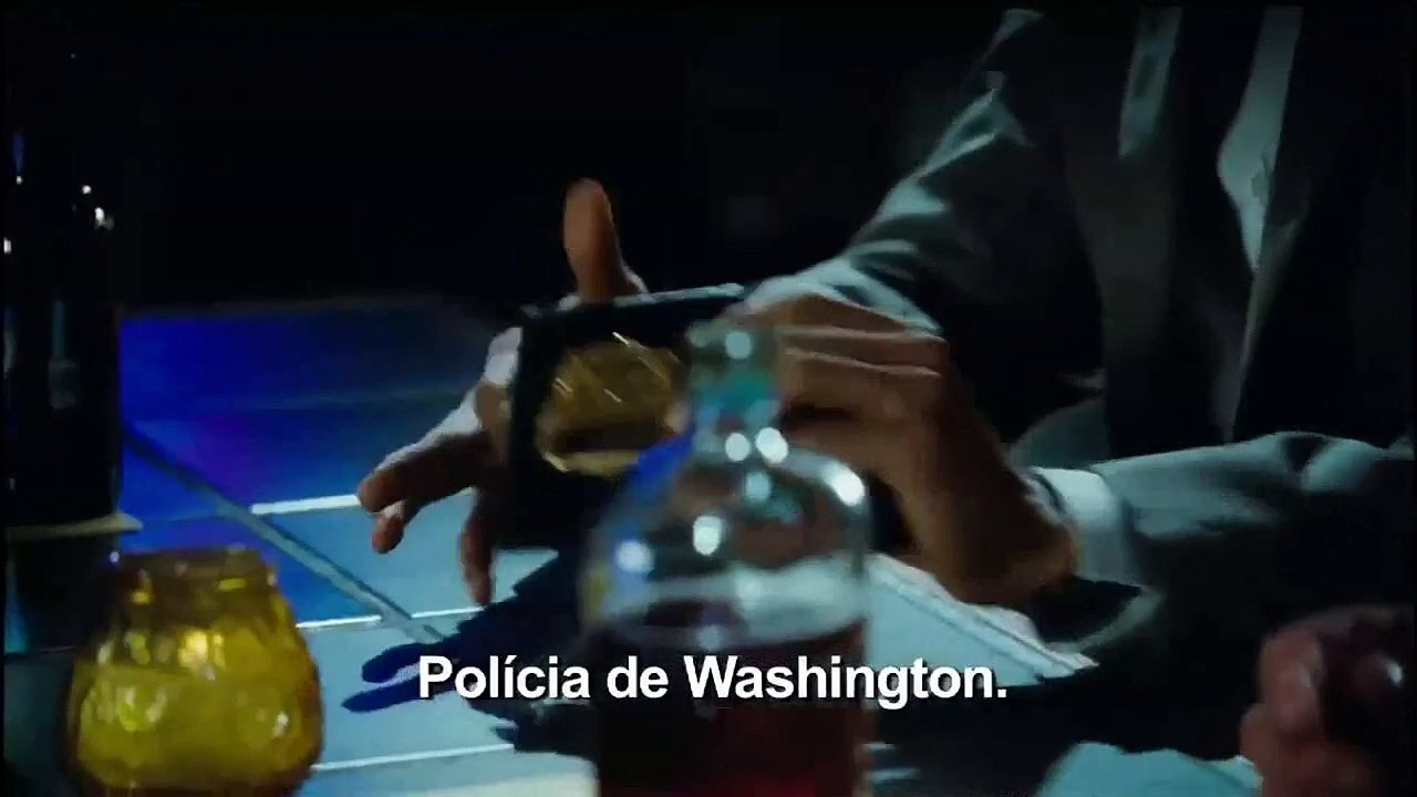 Alvo Duplo Trailer Legendado
