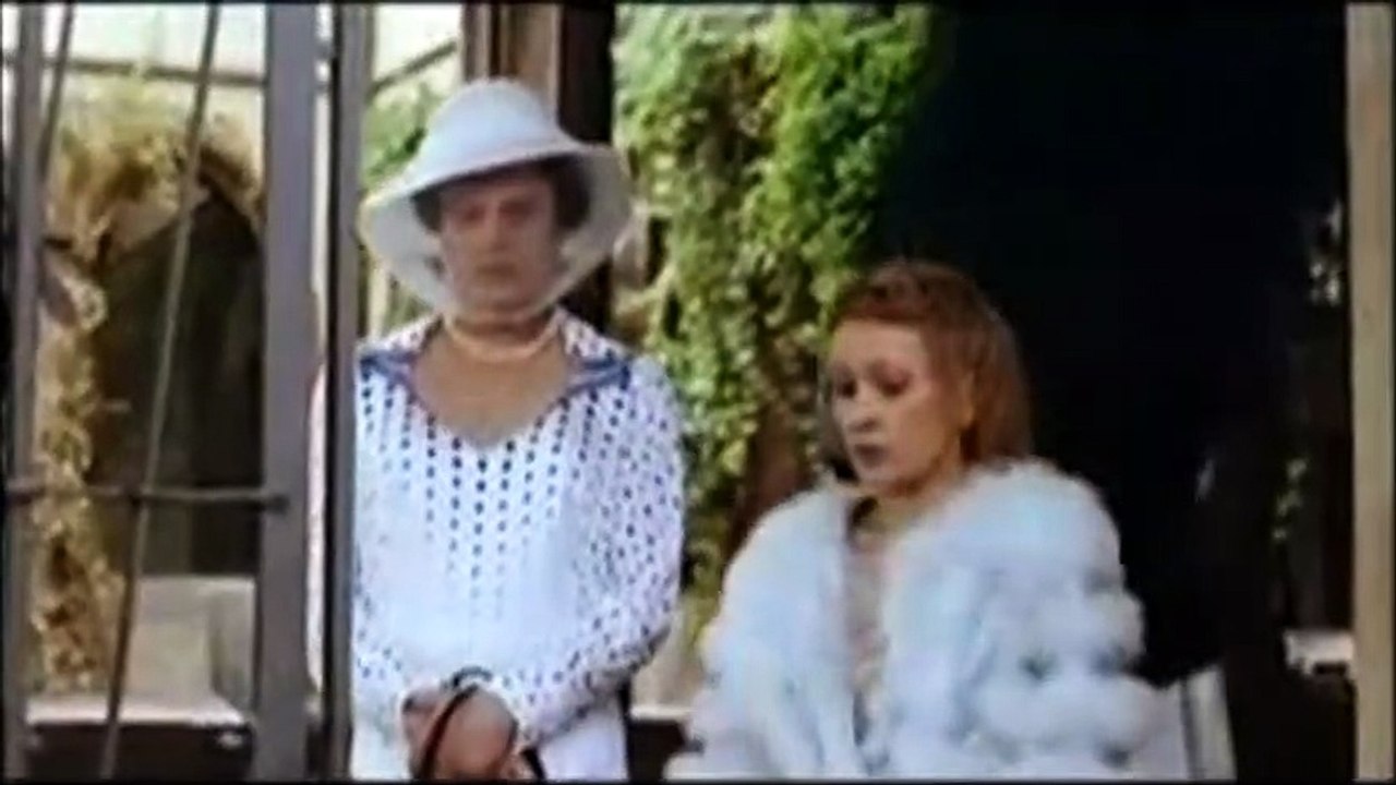 Un año con trece lunas Tráiler VO