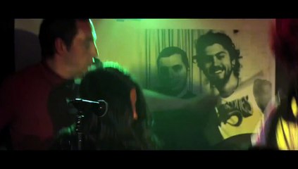 Un mundo cuadrado Tráiler