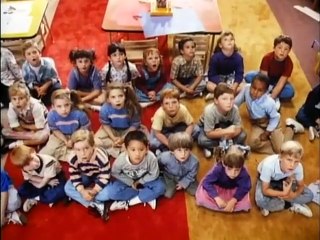 Um Tira no Jardim de Infância Trailer Original