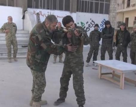 Aleppo rebels recruit civilians to fight regime forces