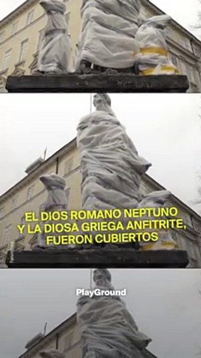 Cubren estatuas de Ucrania