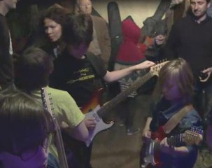 Kids and parents hit high notes at Paris rock school