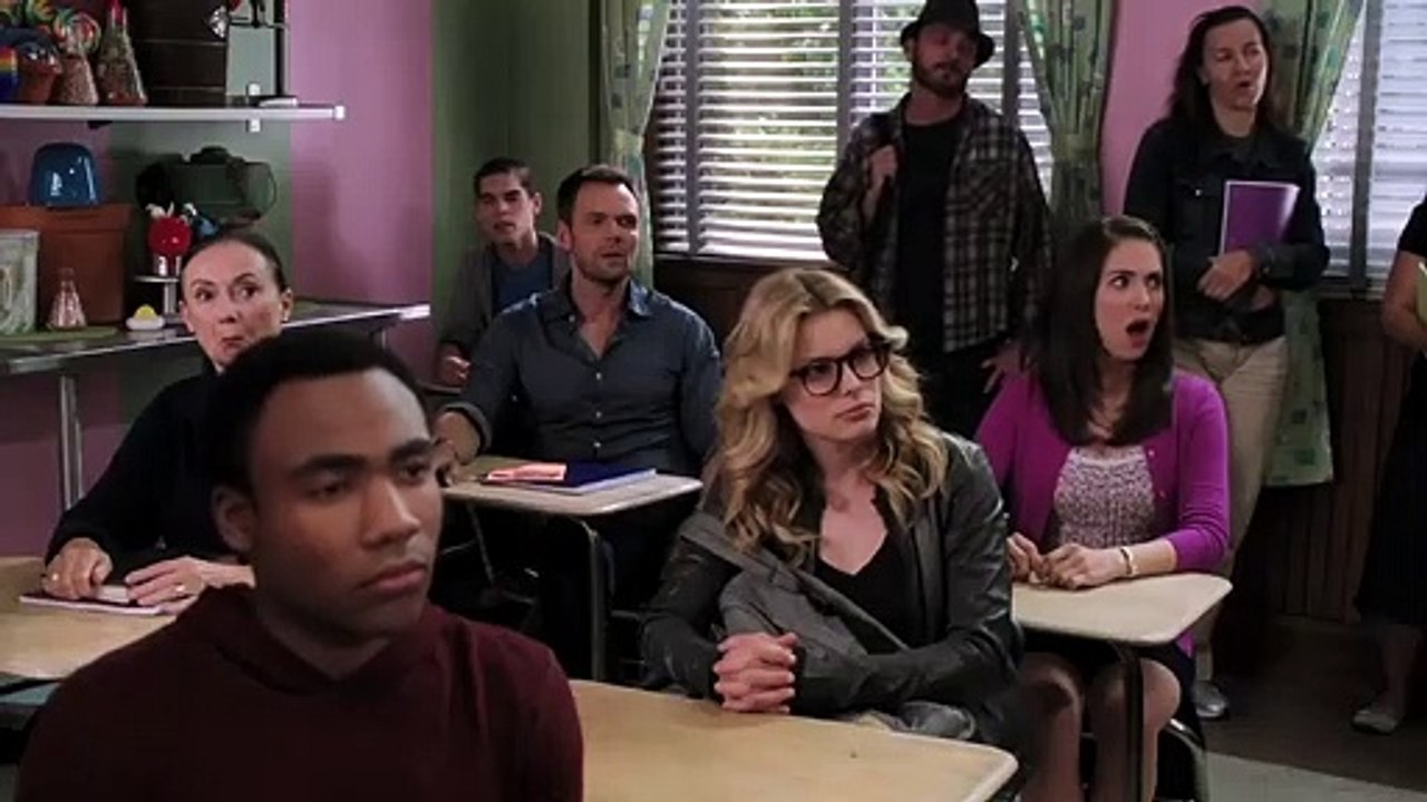 Community - season 4 Clip VO