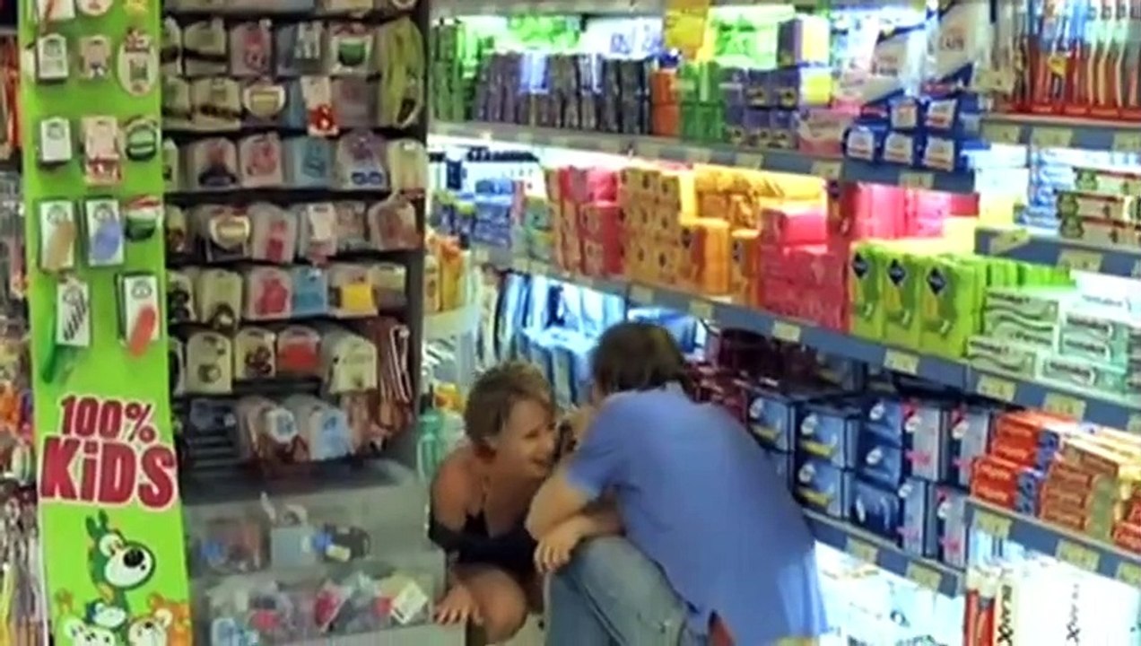 Todos os Outros Trailer Original