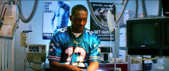 Dolor y dinero Tráiler