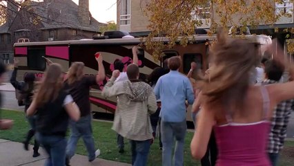 Virgem em Apuros Trailer Original