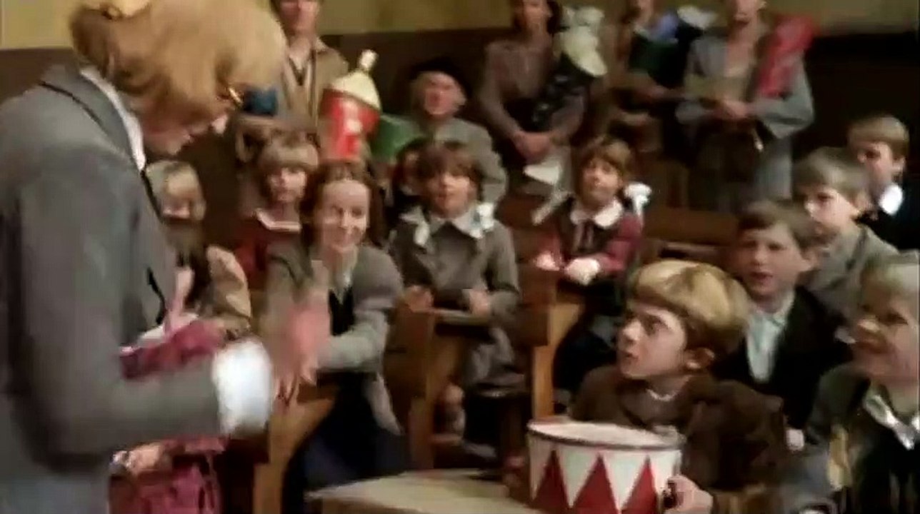 El tambor de hojalata Tráiler VO