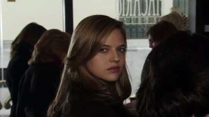 Singularidades de uma Rapariga Loira Trailer Original