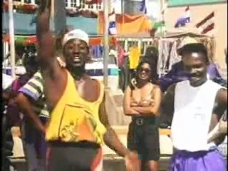 Los blancos no la saben meter Tráiler VO