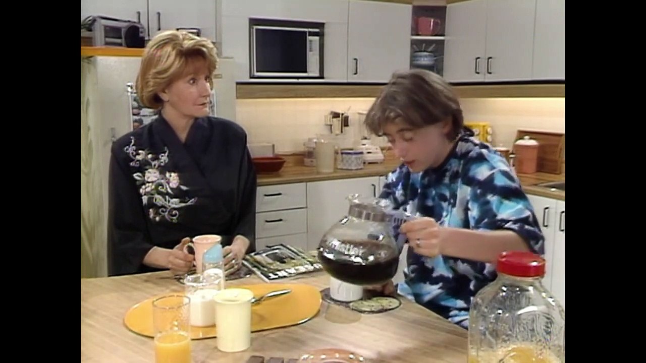 Chambres en ville - S03E04 - Chloé se rebelle