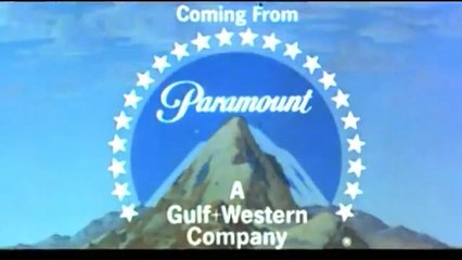 El dragón del lago de fuego Tráiler VO