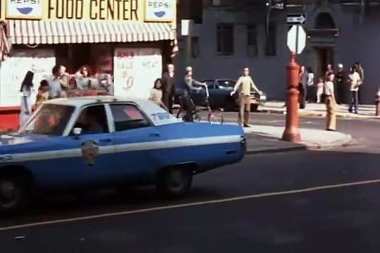 Tarde de perros Tráiler