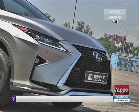 Crazy lines make for a beautiful car. The Lexus RX 200t F-Sport