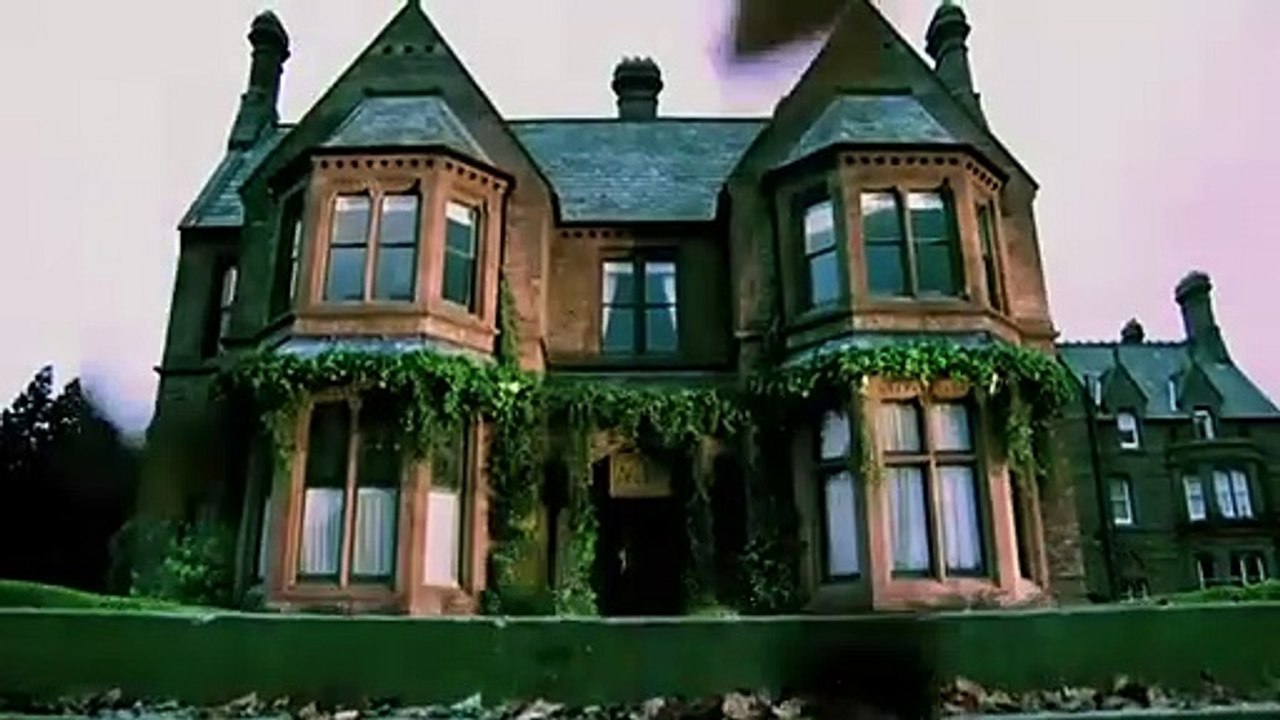 Misterio en Anubis Tráiler VO