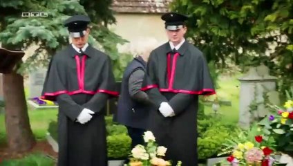 Bienvenida al pueblo, doctora Tráiler (2) VO