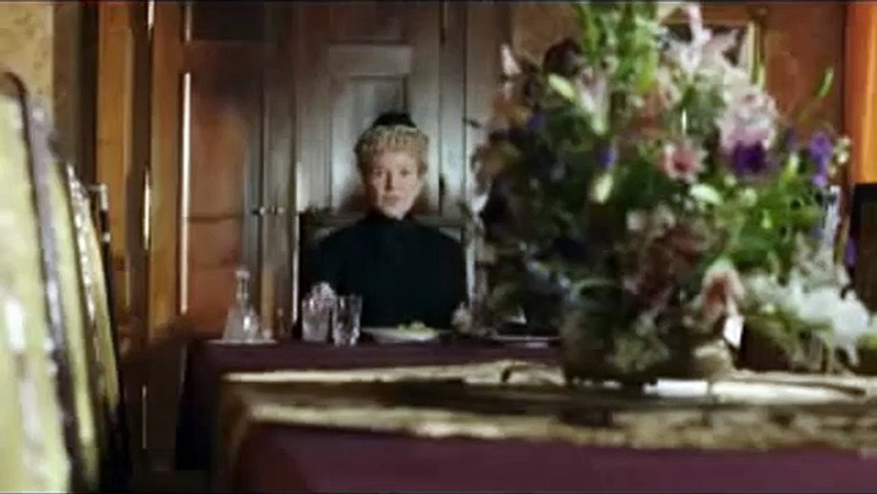 A Pequena Dama Trailer Original