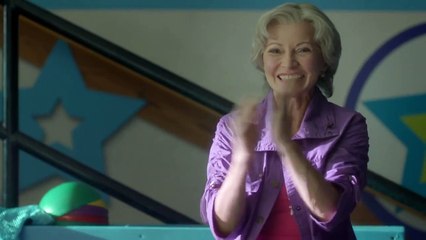 Uma Garota Americana: McKenna Super Estrela! Clipe Dublado