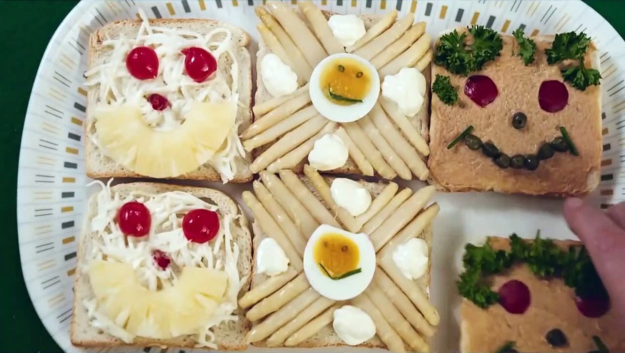 Adorável Louise Trailer Original