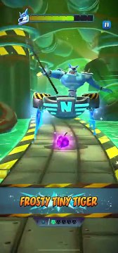 Frosty Tiny Tiger Full Battle Run Gameplay On Sewer or Later - Crash Bandicoot: On The Run!