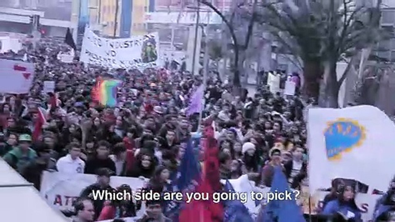 A Valsa dos Inúteis Trailer Original