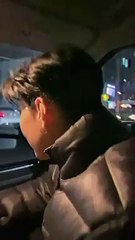 Jay Park nhún nhảy và hát theo điệu Muộn Rồi Mà Sao Còn của Sơn Tùng M-TP
