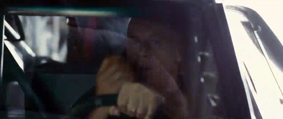 Velozes & Furiosos 7 Clipe (3) Original - Saltando do avião