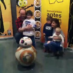 Llegada de BB-8 a la redacción