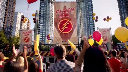 The Flash 2ª Temporada Trailer New York Comic-Con Original