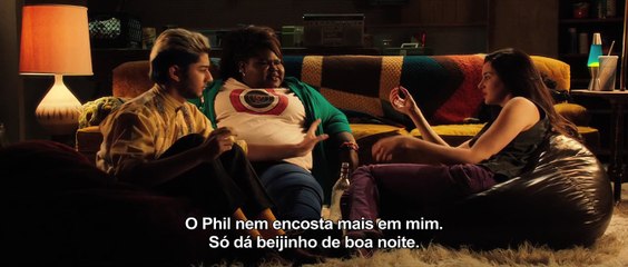 Pássaro Branco na Nevasca Clipe (2) Legendado