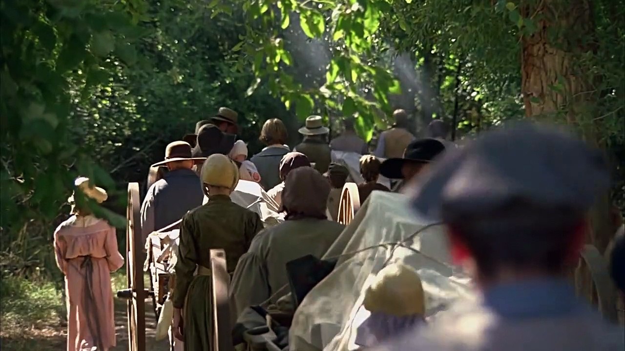 17 Miracles Tráiler VO