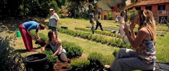 Locas de alegría Tráiler (2) VO