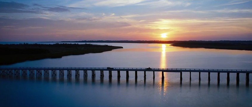 Vivir de noche Tráiler (5) VO