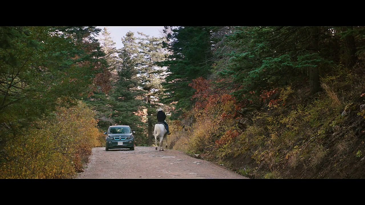 Un espacio entre nosotros Tráiler