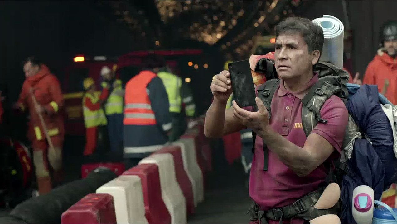 Los del túnel Tráiler