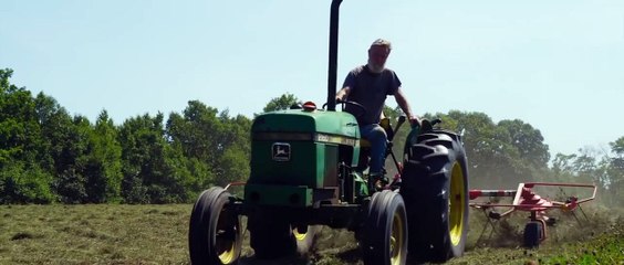 Peter And The Farm Tráiler VO
