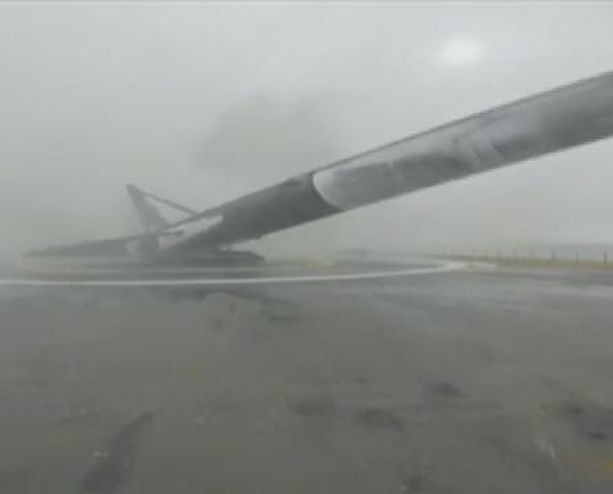 Falcon 9 gagal mendarat selepas dilancarkan pada Ahad