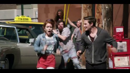 Night Of The Living Deb Tráiler VO