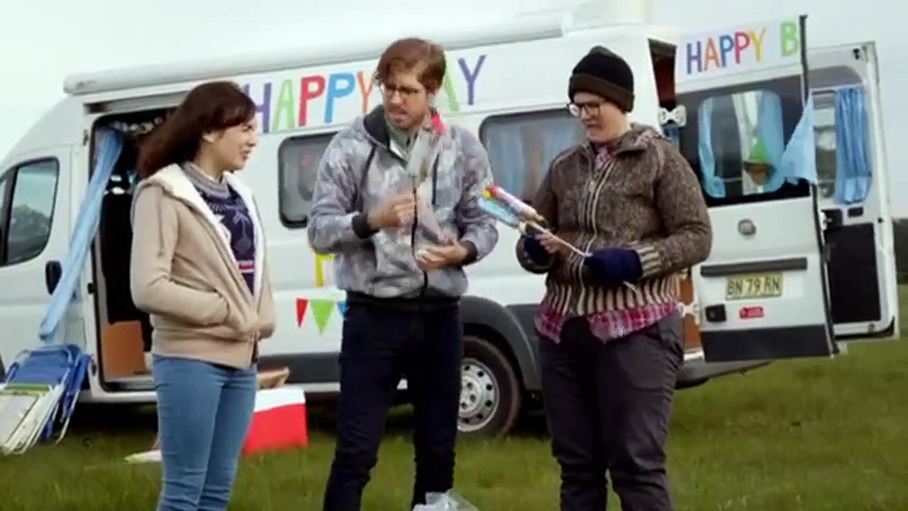 Please Like Me - season 4 Tráiler VO