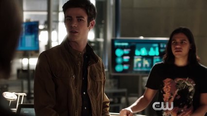 The Flash 2ª Temporada Teaser "King Shark" Original