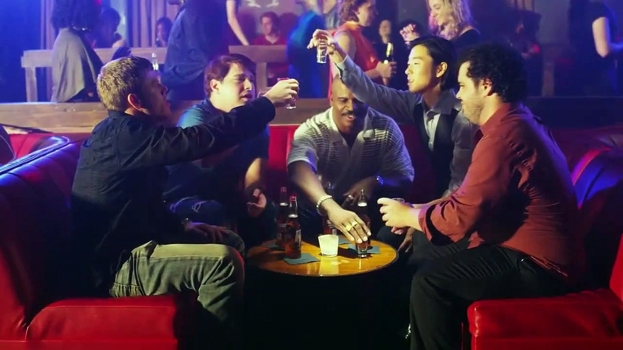 Ela Me Quer Trailer Original