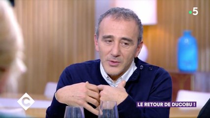 "Il continue de perdre la boule" : Elie Semoun donne des nouvelles de son père qui souffre de la maladie Alzheimer