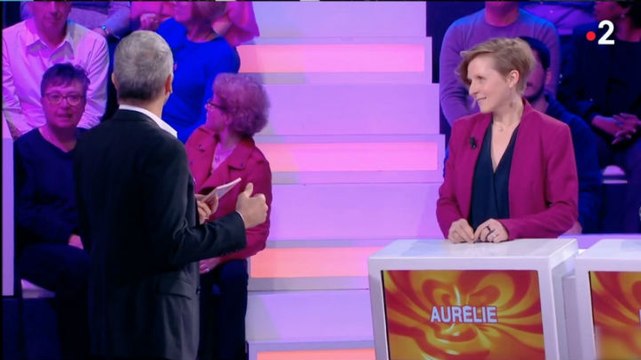 Zapping du 24/02 : Nagui recadre sèchement une femme du public