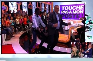 Zapping du 15/03 : Gérard Louvin imite Cyril Hanouna!