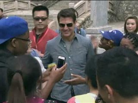 Promosi 'Oblivion' hingga ke Tembok Besar China