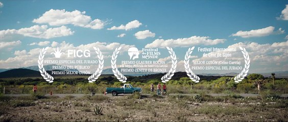 La delgada línea amarilla Tráiler